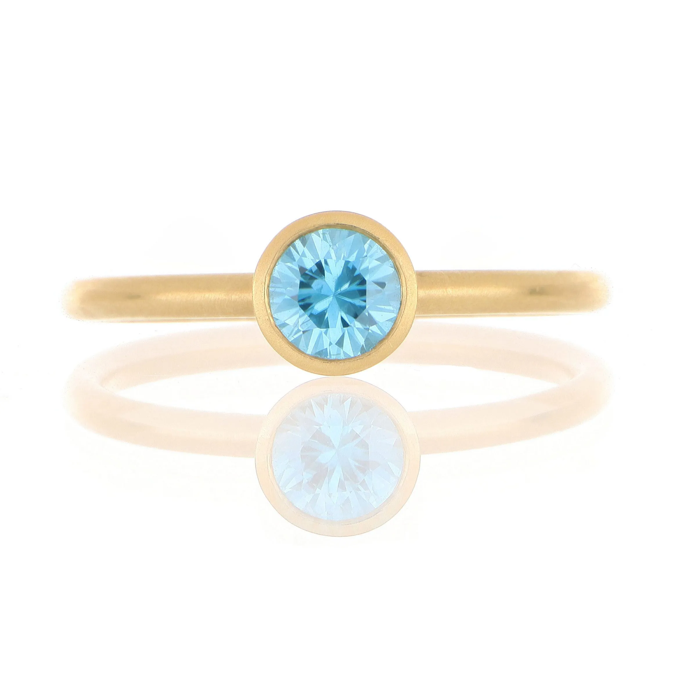 18k Yellow Gold Blue Zirconia Yum Drop Ring