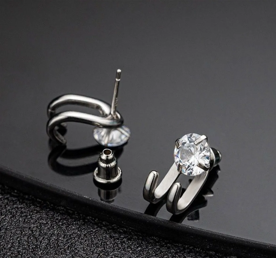 H3LL NO minimal zircon stud earrings unisex women