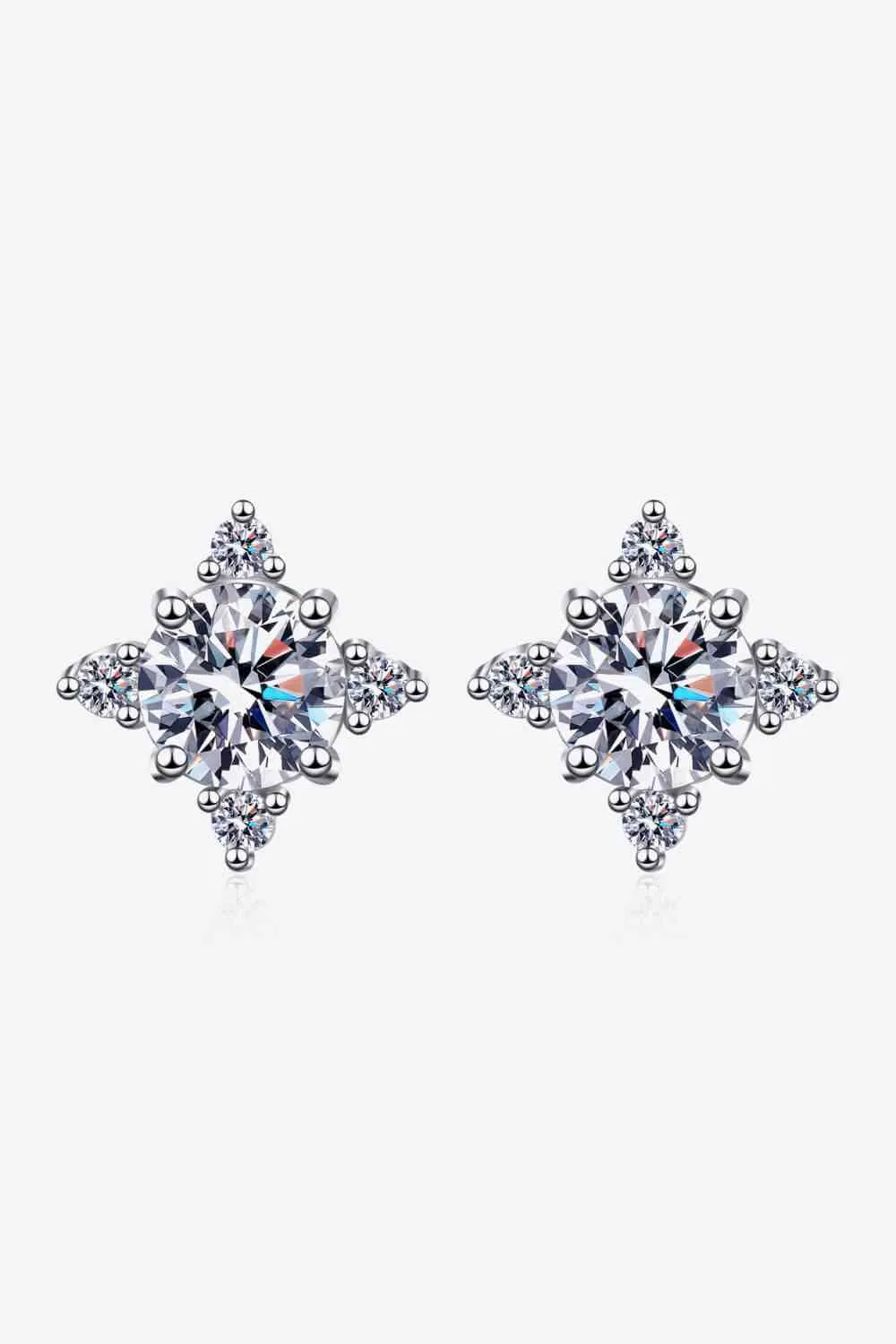 THE LUCKY Four Leaf Clover 2 Carat Moissanite Stud Earrings