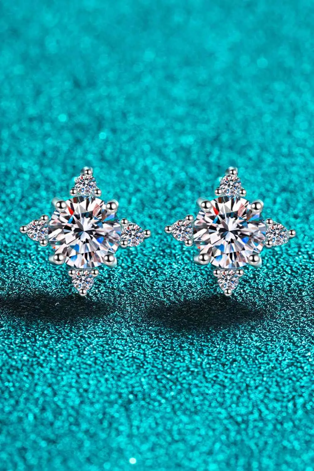 THE LUCKY Four Leaf Clover 2 Carat Moissanite Stud Earrings